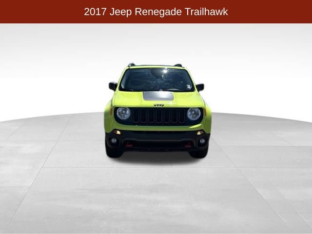Used 2017 Jeep Renegade Trailhawk w/ Premium Trailhawk Package AWD/4WD image 2
