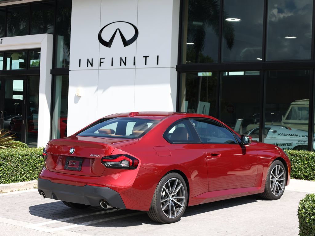 Used 2025 BMW 230i Coupe RWD image 4