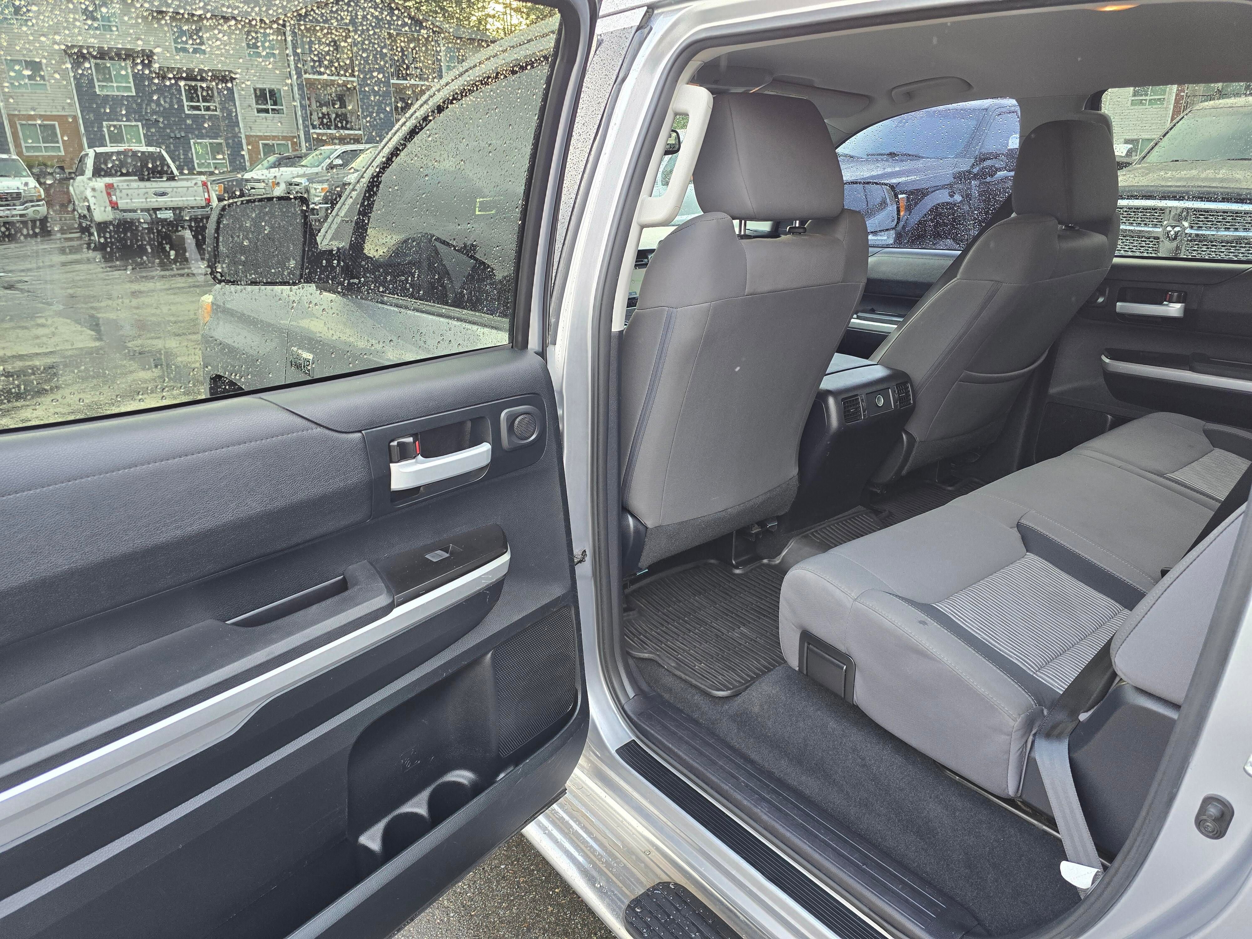 Used 2017 Toyota Tundra SR5 image 29