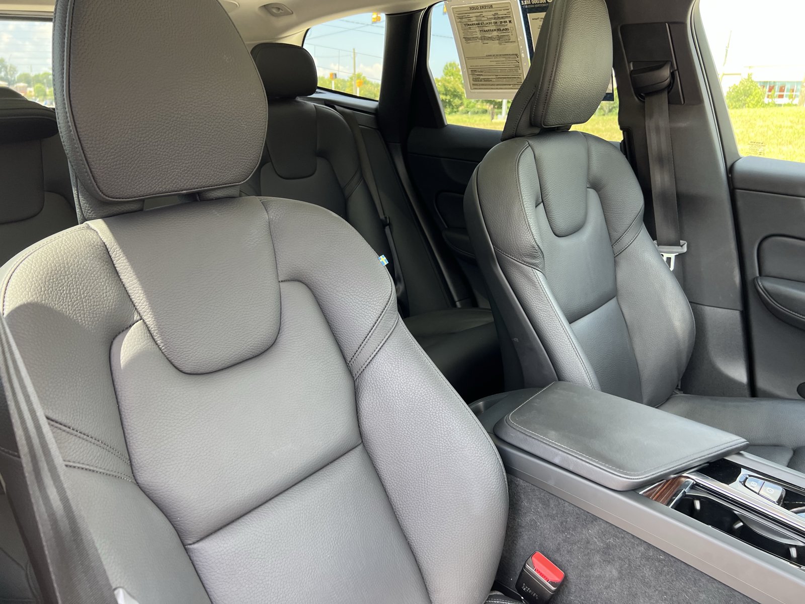 Used 2023 Volvo XC60 B5 Plus w/ Protection Package Premier FWD image 34