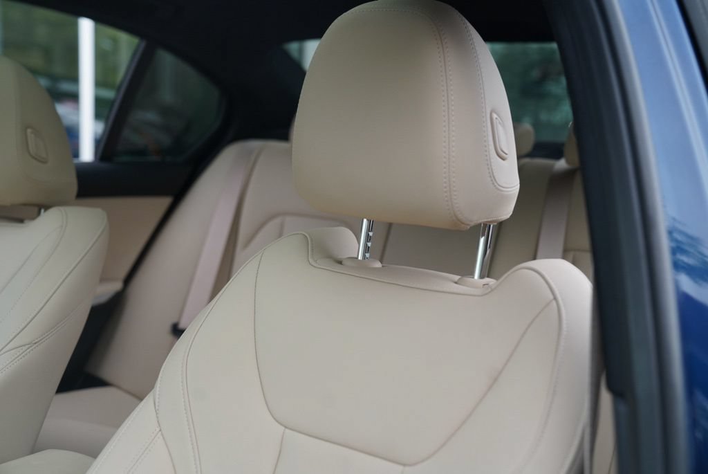 Used 2021 BMW 330e xDrive AWD/4WD image 25