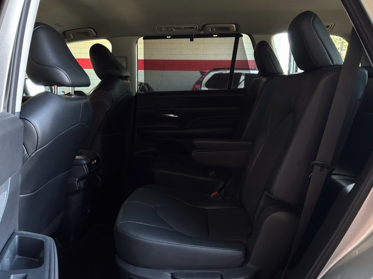 Used 2024 Toyota Grand Highlander AWD image 13