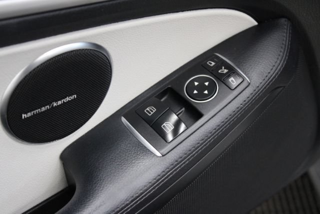 Used 2014 Mercedes-Benz SLK 250 image 15