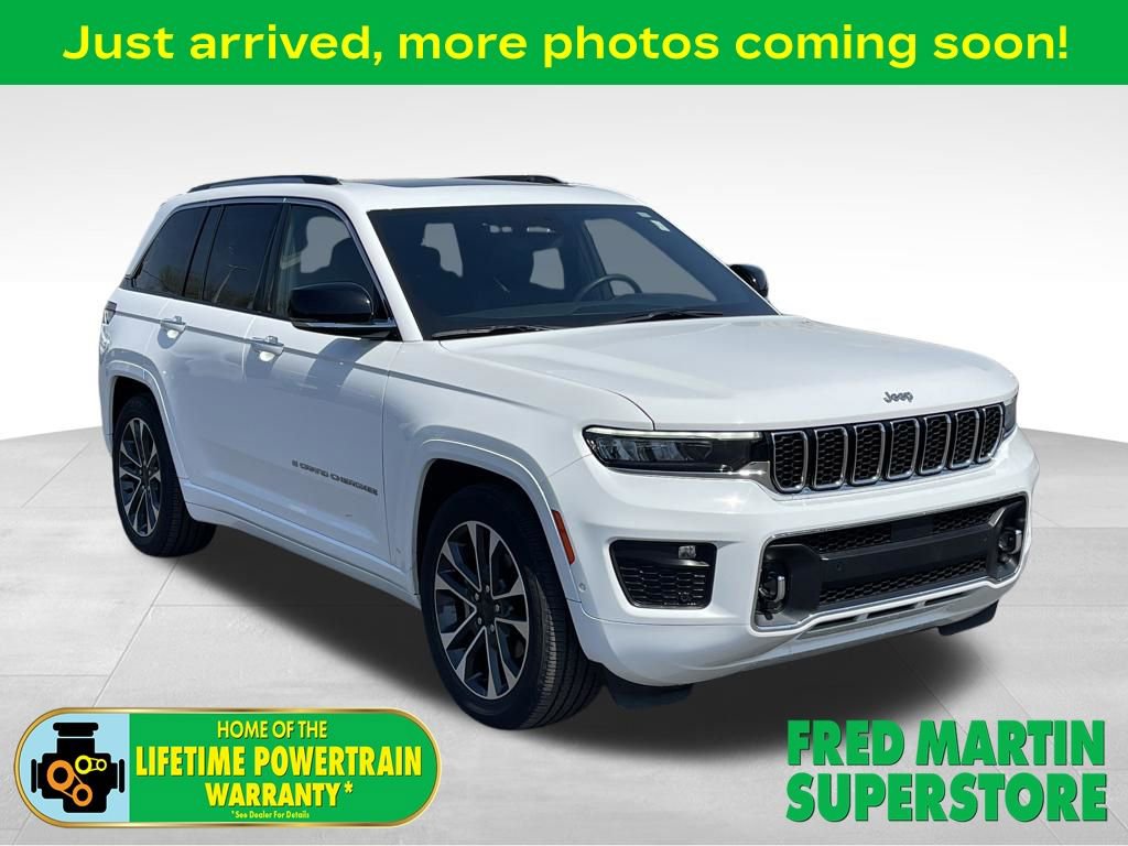 Used 2023 Jeep Grand Cherokee Overland w/ Luxury Tech Group IV AWD/4WD image 1