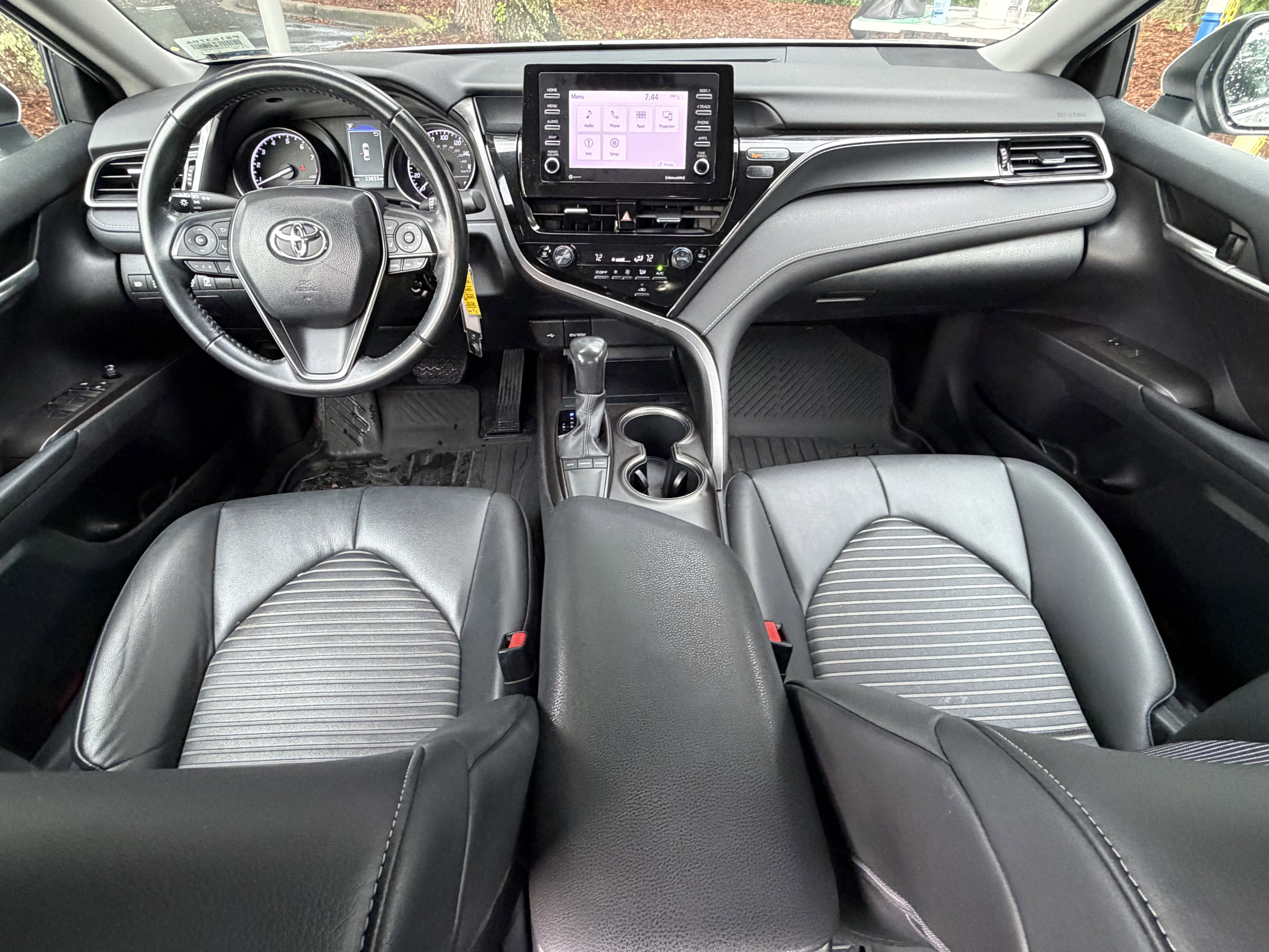 Used 2023 Toyota Camry SE FWD image 35