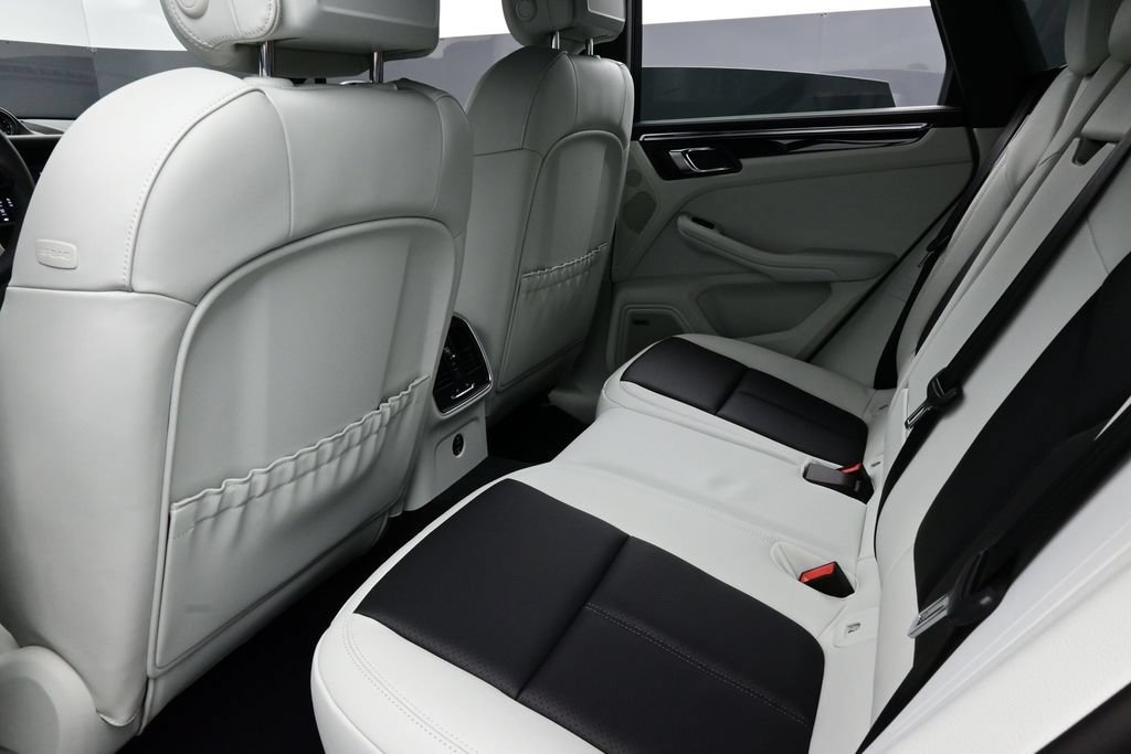 New 2026 Porsche Macan S AWD/4WD image 15