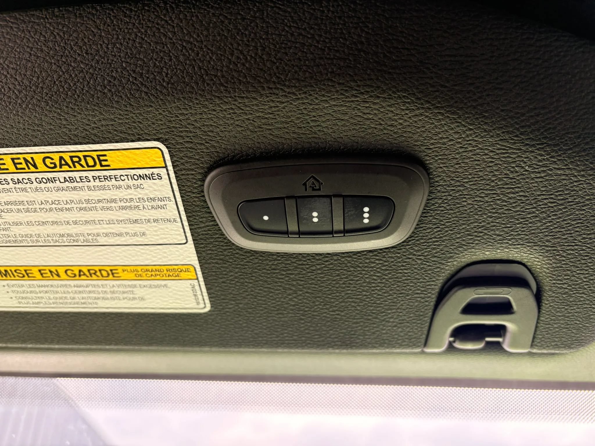 Used 2021 Jeep Wrangler Unlimited Rubicon AWD/4WD image 32