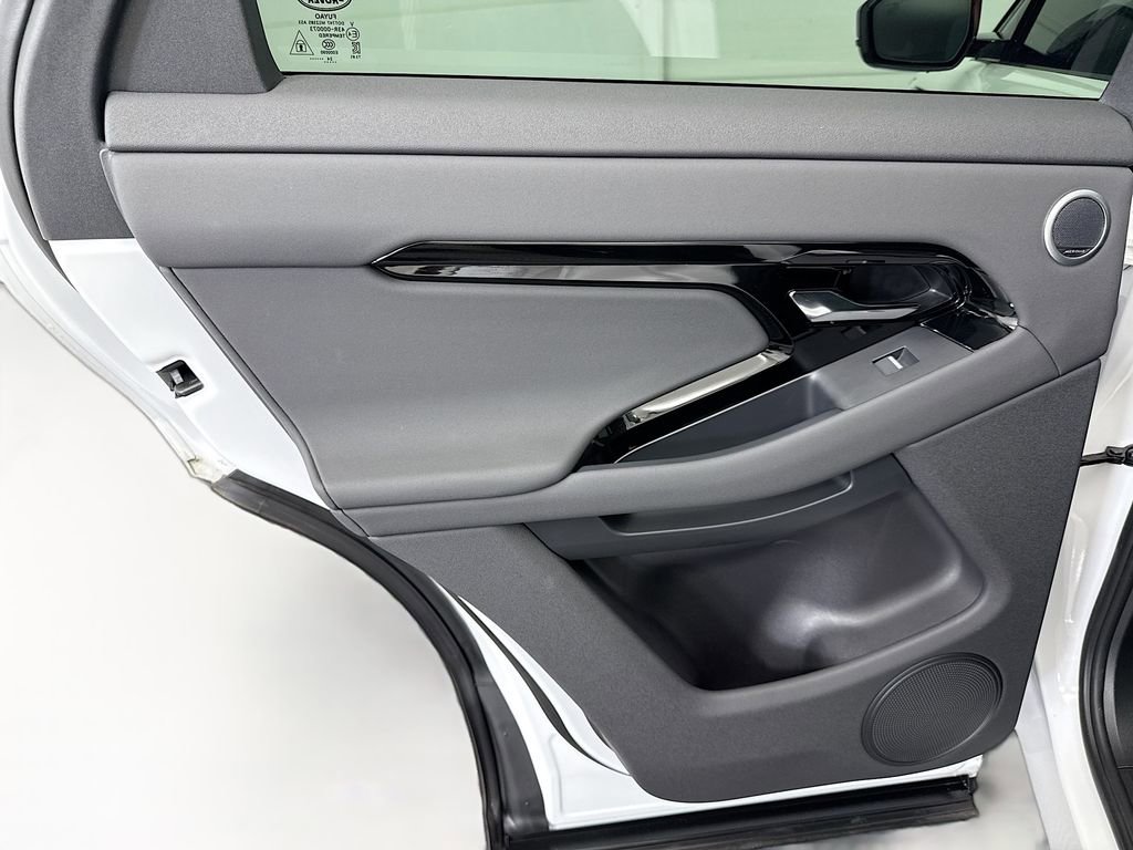 Used 2025 Land Rover Range Rover Evoque S image 25