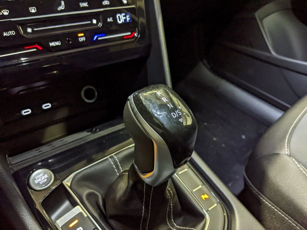 New 2026 Volkswagen Taos SE FWD image 20