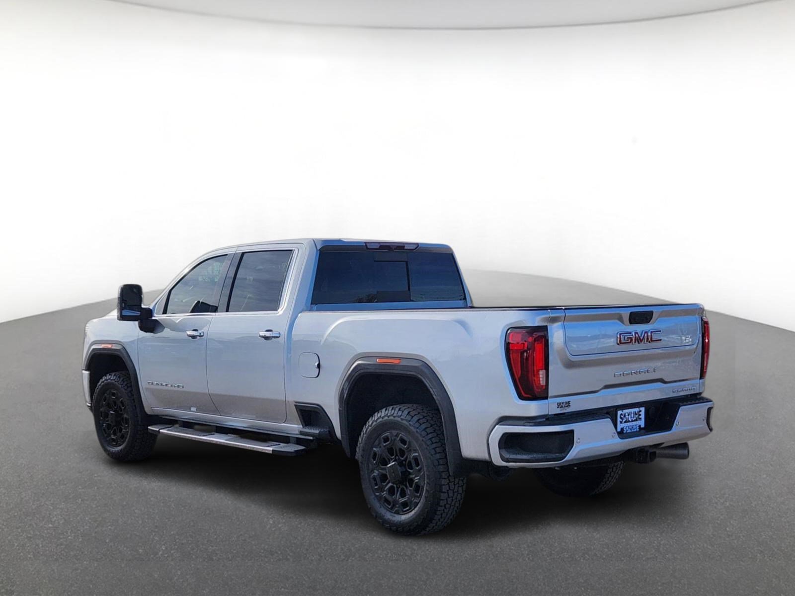 Used 2023 GMC Sierra 2500 Denali image 4