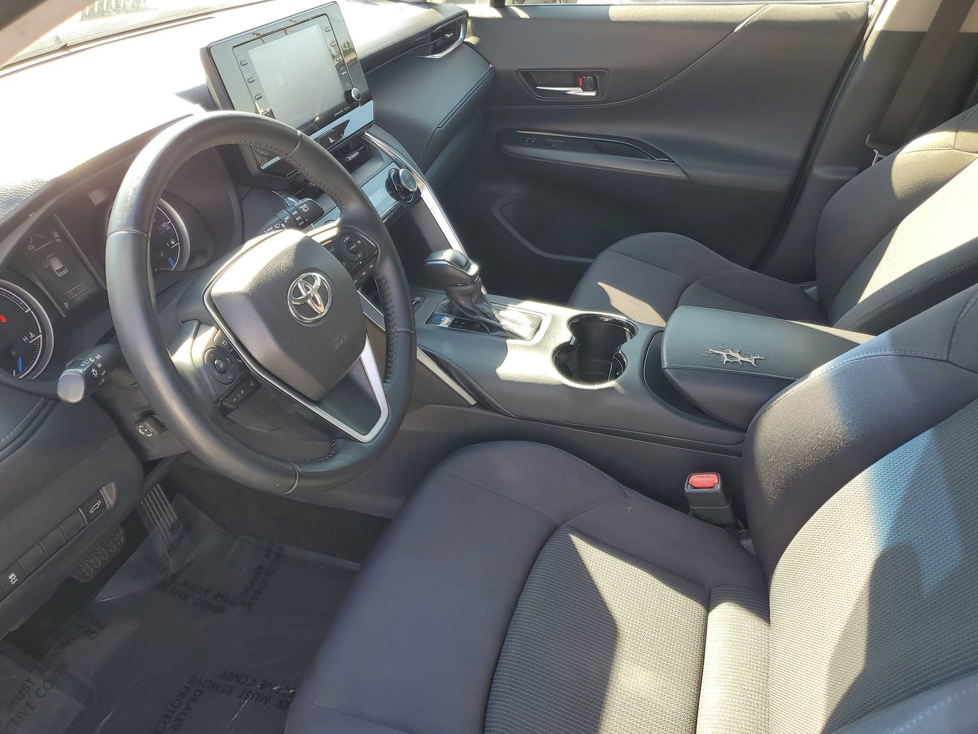 Used 2021 Toyota Venza LE image 19