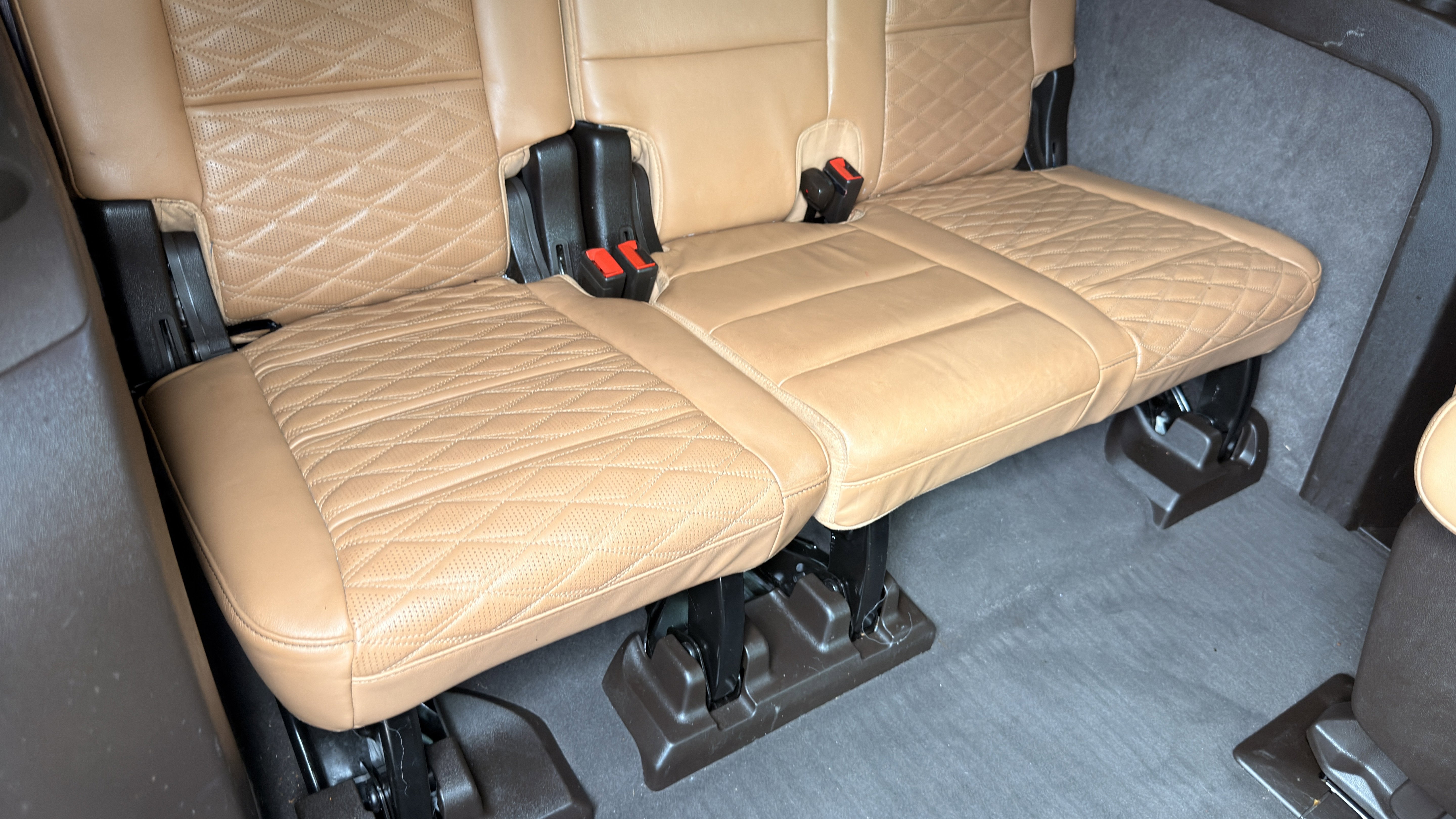 Used 2021 Cadillac Escalade ESV Premium Luxury image 50