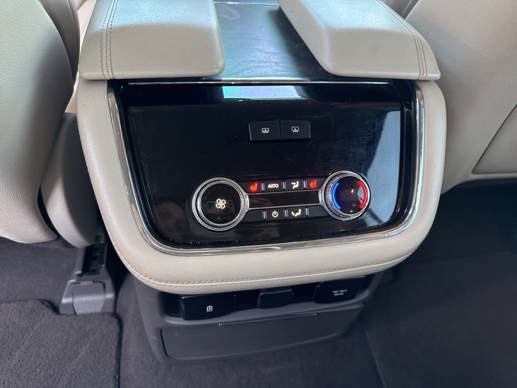 Used 2020 Lincoln Navigator Reserve w/ Luxury Package image 26