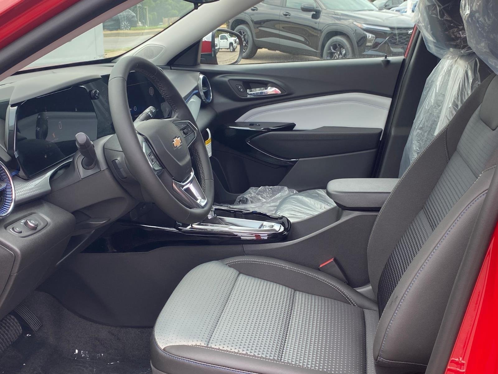 New 2026 Chevrolet Trax LT w/ Driver Confidence Package FWD image 12