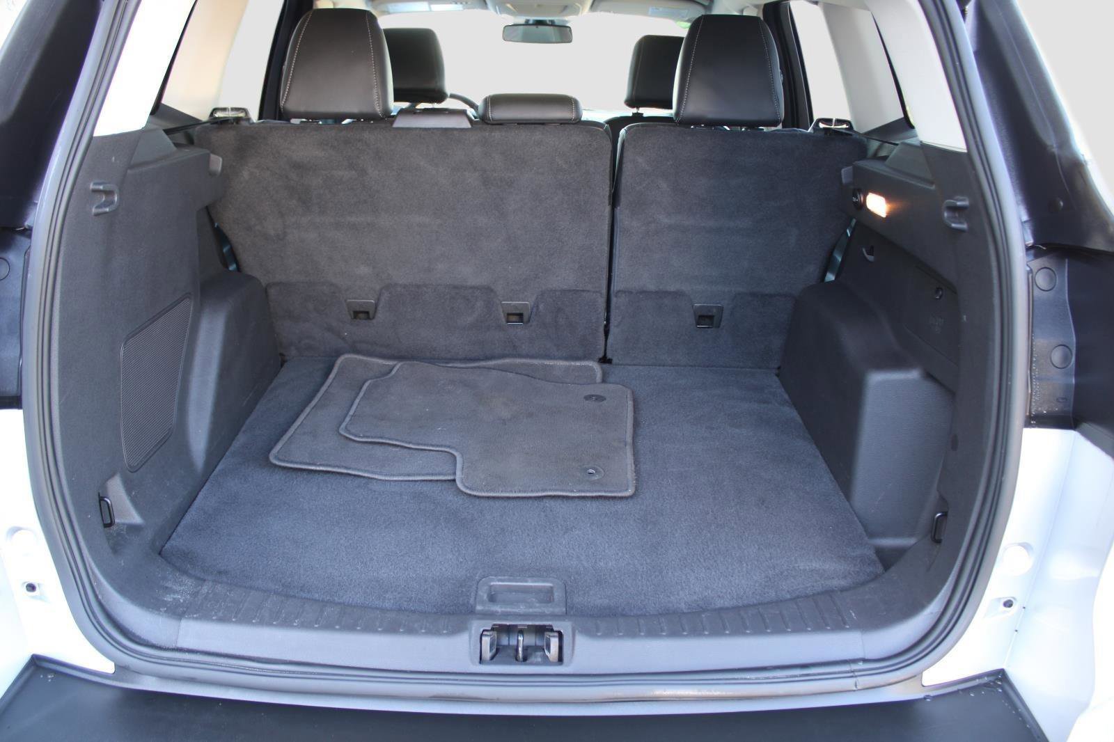 Used 2017 Ford Escape Titanium image 28
