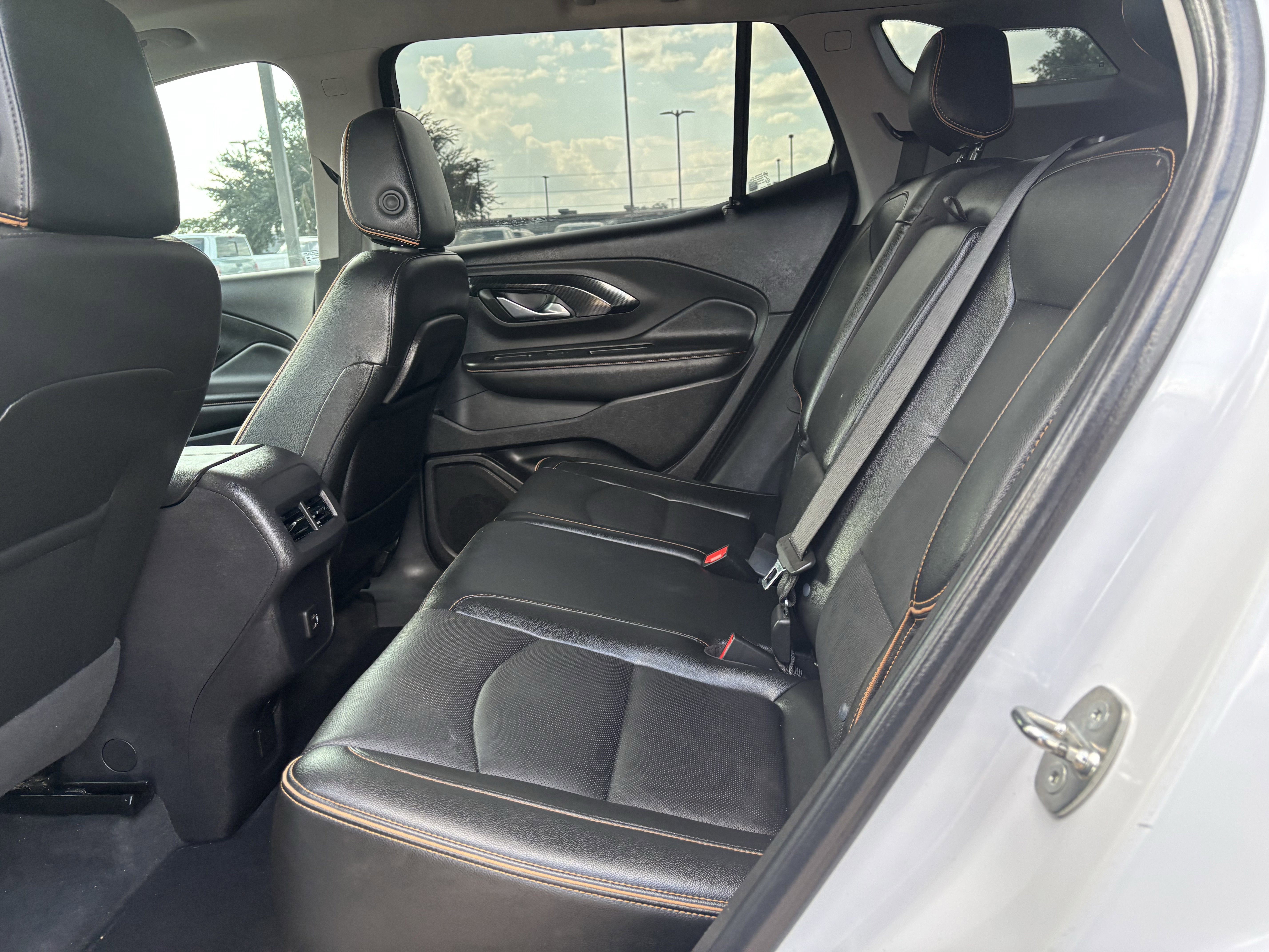 Used 2024 GMC Terrain AT4 w/ Infotainment Package II image 15