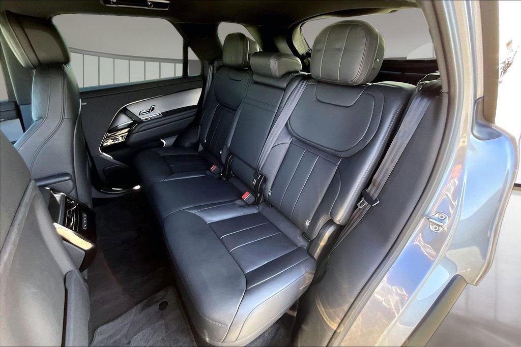 Used 2025 Land Rover Range Rover Sport SE AWD/4WD image 20