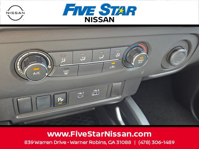 Used 2025 Nissan Frontier SV RWD image 19
