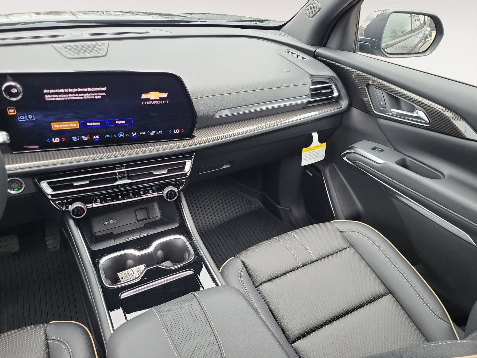 New 2026 Chevrolet Traverse High Country w/ LPO, Floor Liner Package AWD/4WD image 12