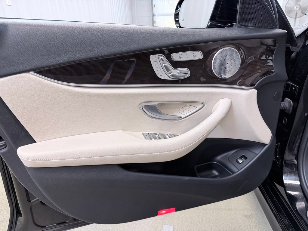 Used 2019 Mercedes-Benz E 300 image 8