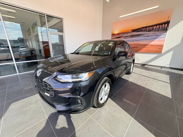 Used 2025 Honda HR-V LX image 2
