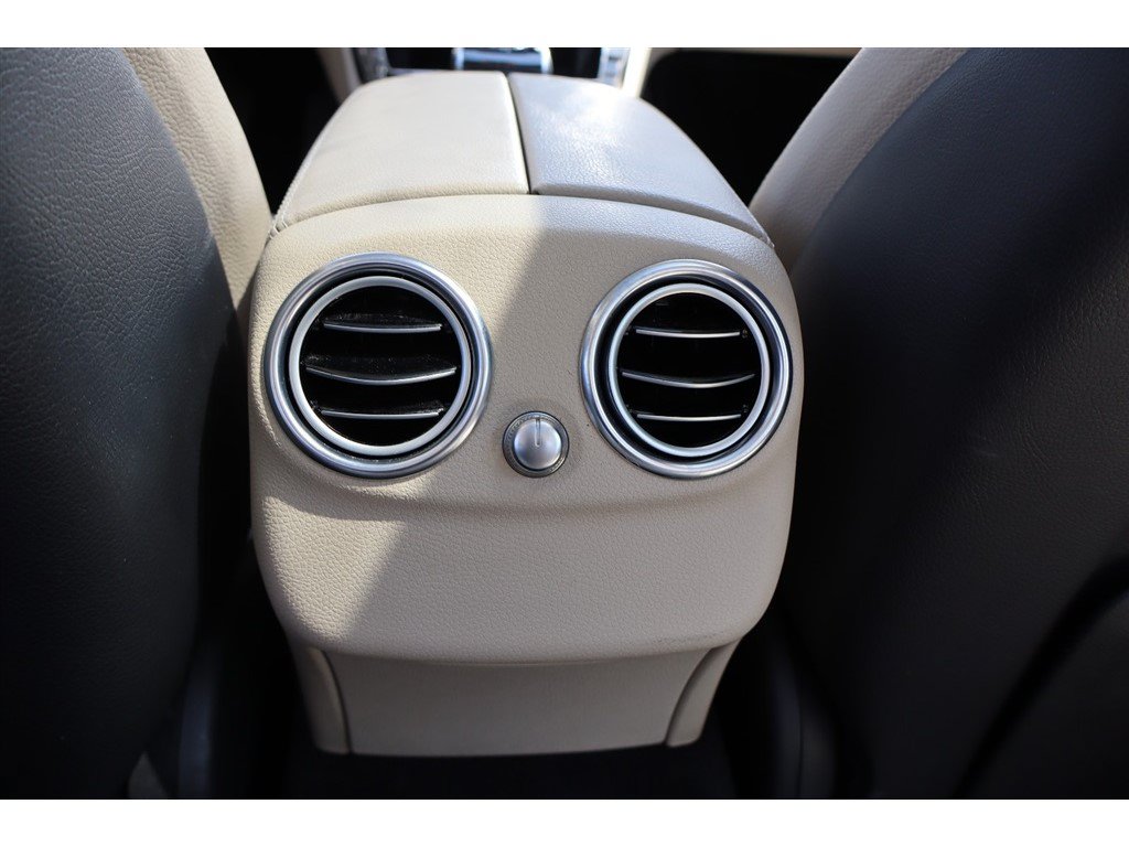 Used 2015 Mercedes-Benz C 300 Sedan image 17