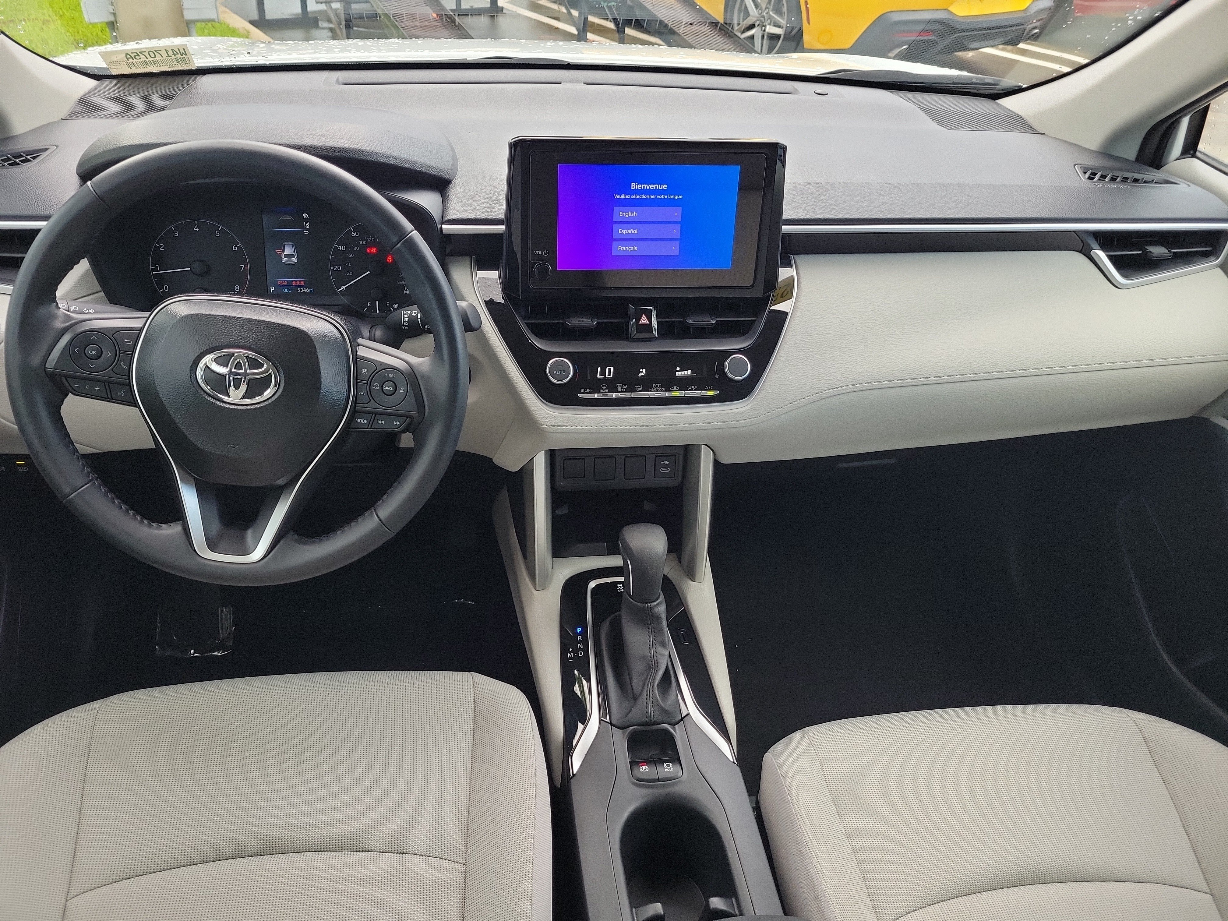 Used 2025 Toyota Corolla Cross LE FWD image 16