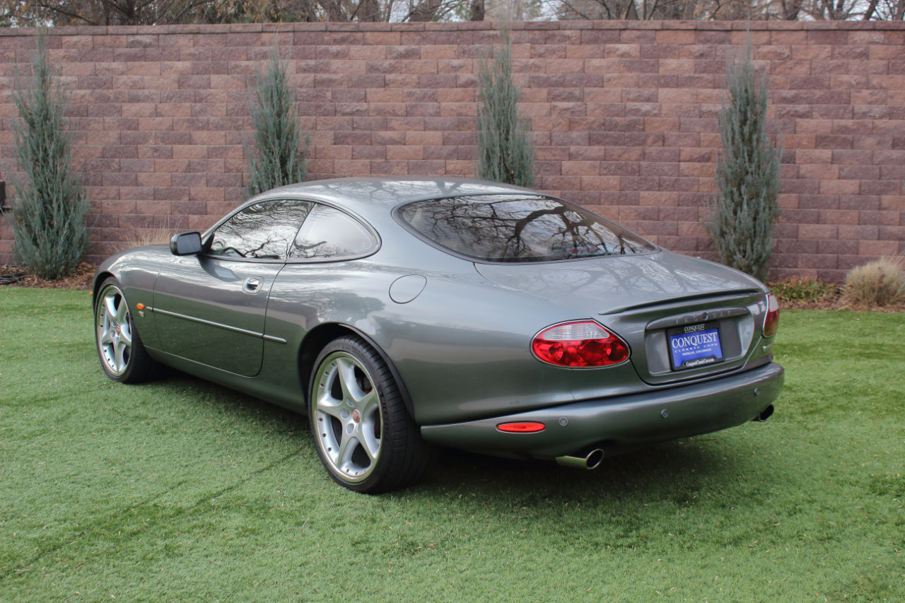 Used 2003 Jaguar XK8 Coupe image 24