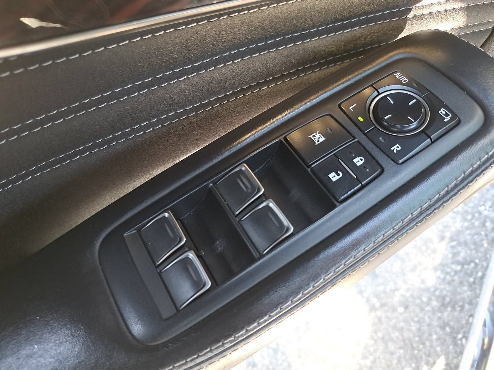 Used 2022 Lexus LS 500 AWD w/ Interior Upgrade Package image 30