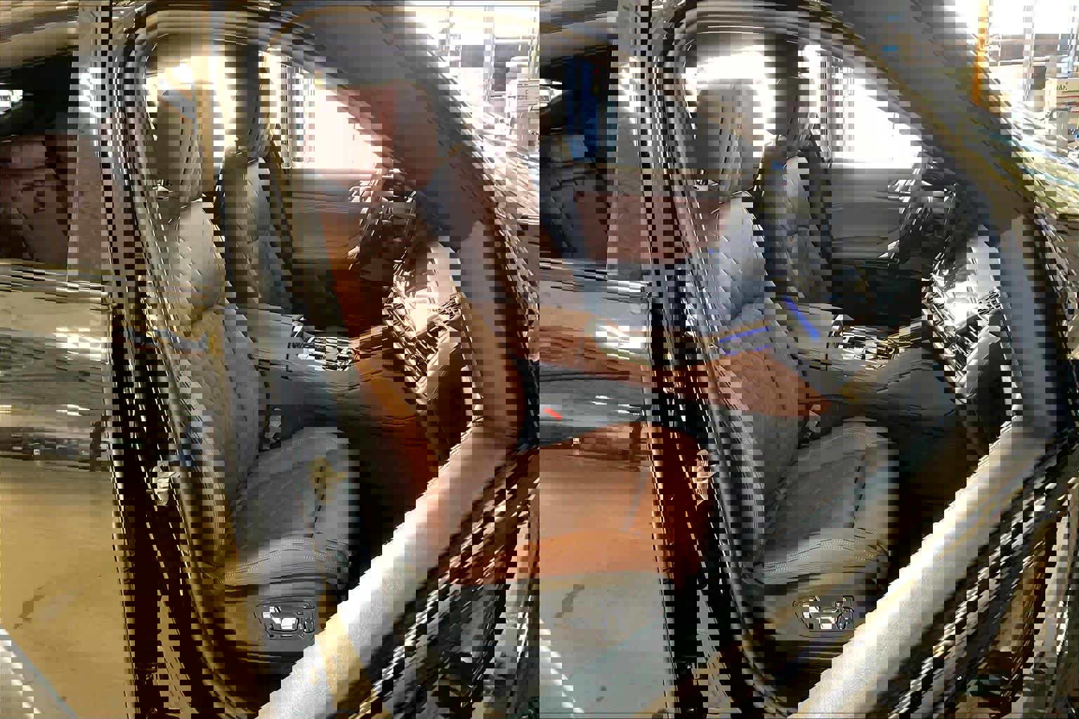 Used 2026 BMW X6 M60i image 8