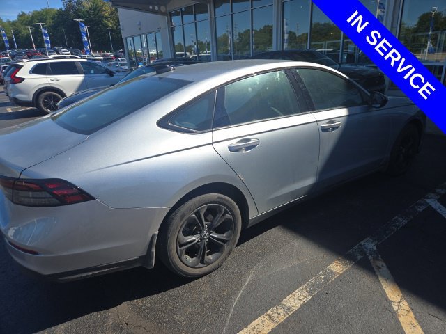 Used 2025 Honda Accord SE image 4
