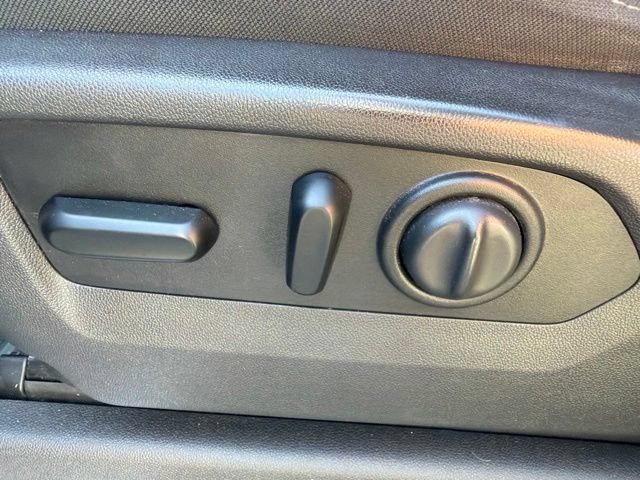 Used 2020 Chevrolet Silverado 1500 LT AWD/4WD image 24