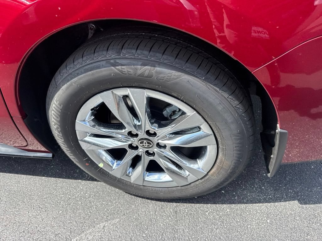 New 2026 Toyota Sienna Limited AWD/4WD image 19