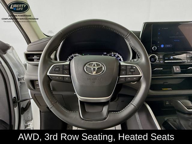 Used 2024 Toyota Highlander XLE image 11