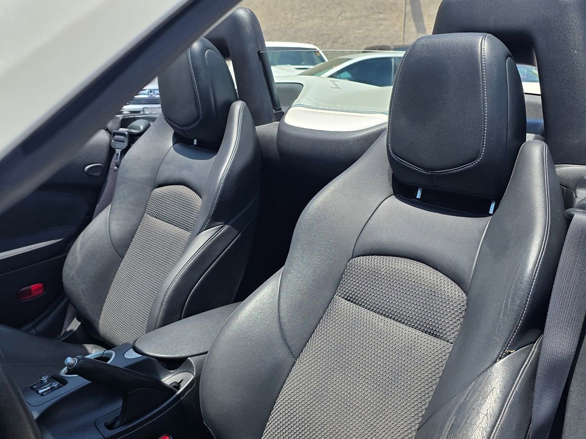 Used 2010 Nissan 370Z Touring w/ Sport Pkg RWD image 17