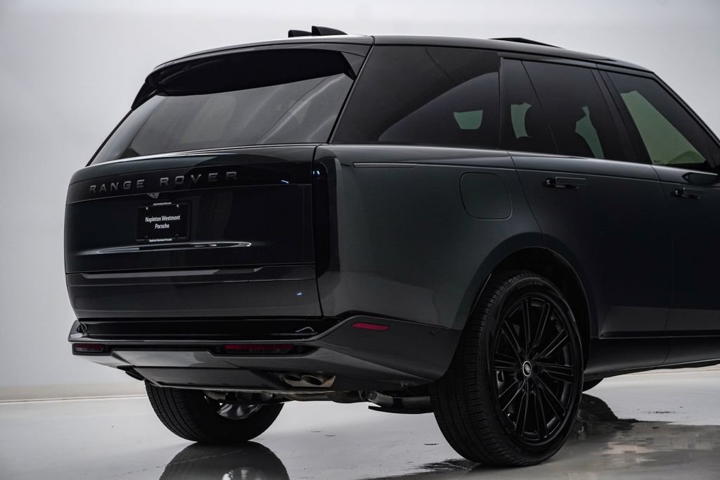 Used 2025 Land Rover Range Rover SE AWD/4WD image 12