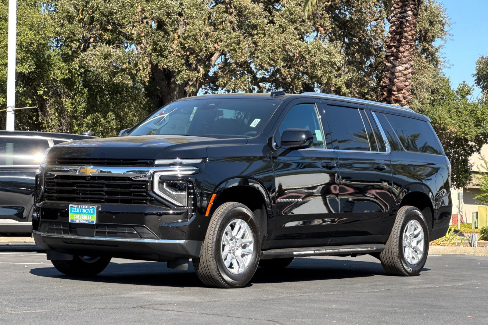 New 2026 Chevrolet Suburban LS w/ Max Trailering Package RWD image 7