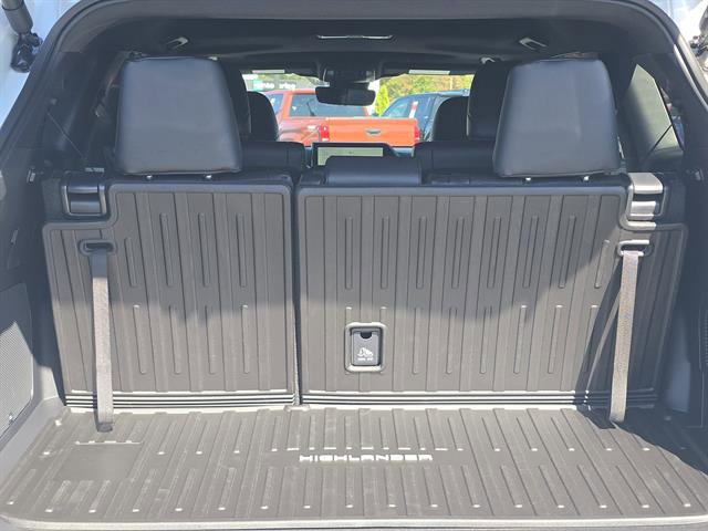 New 2026 Toyota Highlander XSE image 12