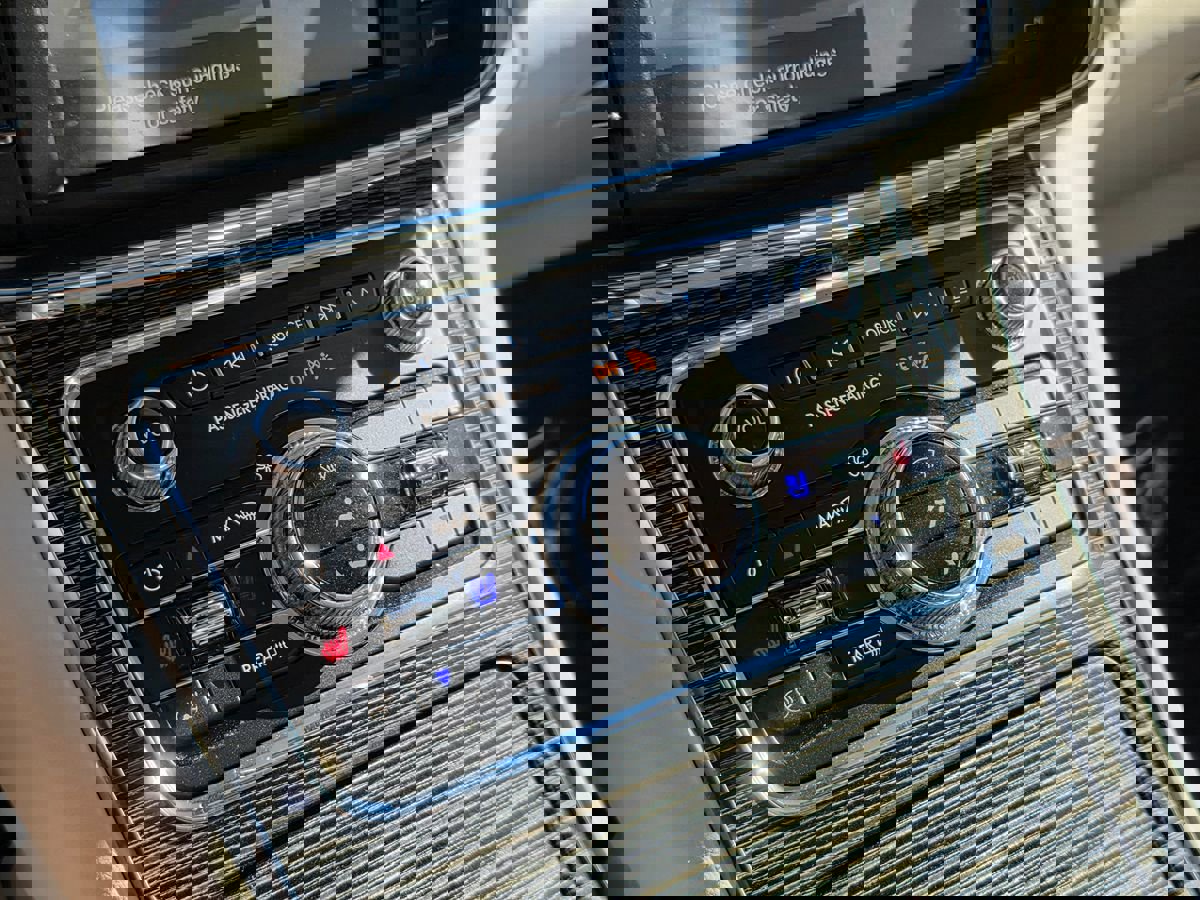 Used 2017 Lincoln Continental Black Label w/ Rear-seat Package image 33