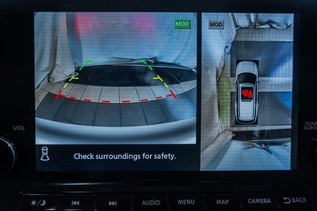 Used 2024 Nissan Pathfinder Platinum w/ Black Appearance Package image 44