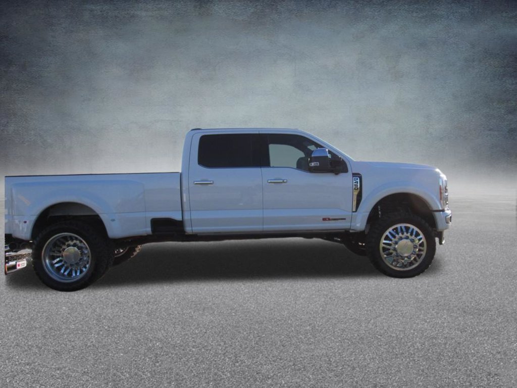 Used 2024 Ford F450 Platinum w/ FX4 Off-Road Package AWD/4WD image 8