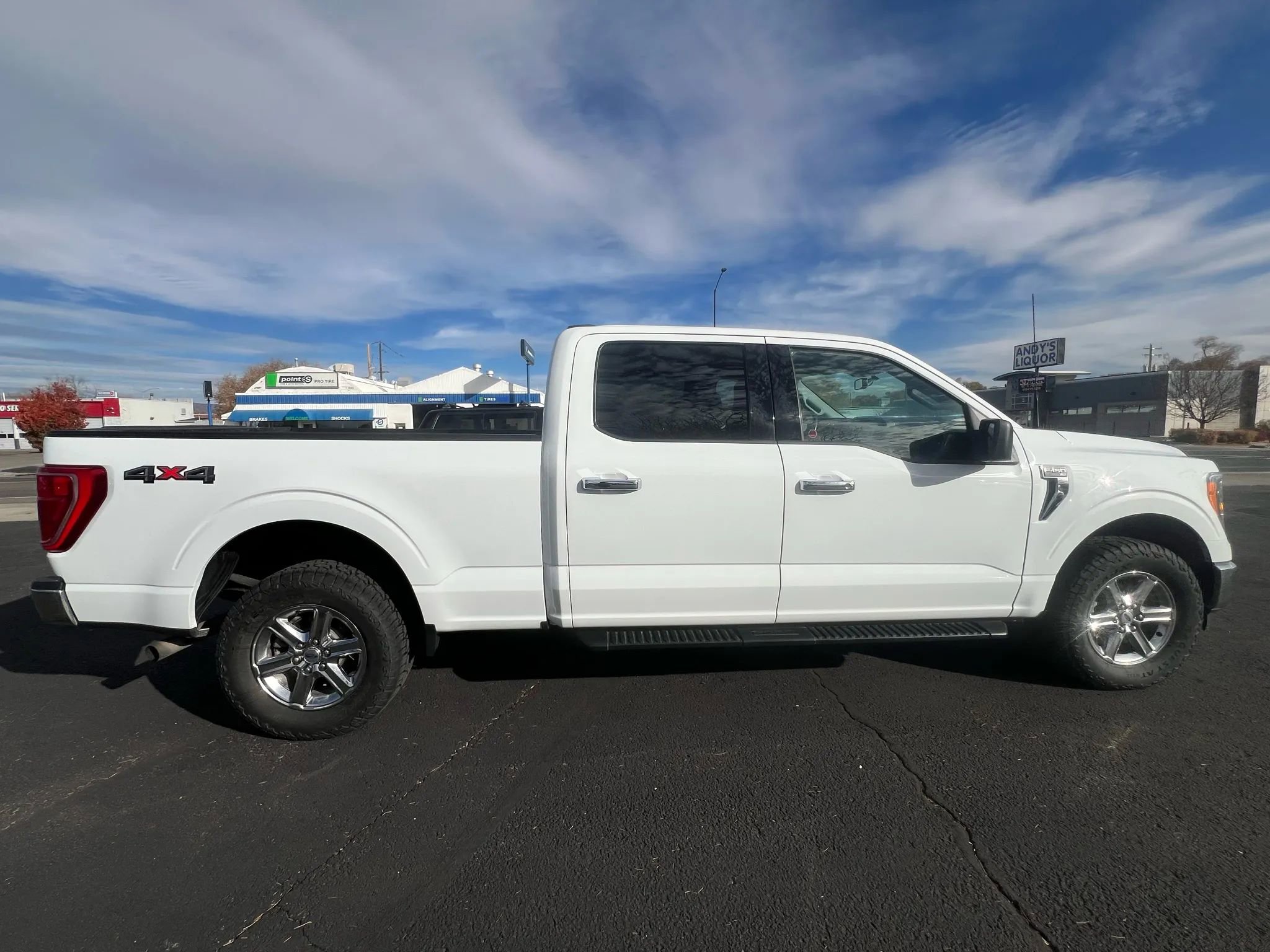 Used 2022 Ford F150 XLT w/ Equipment Group 301A Mid image 5