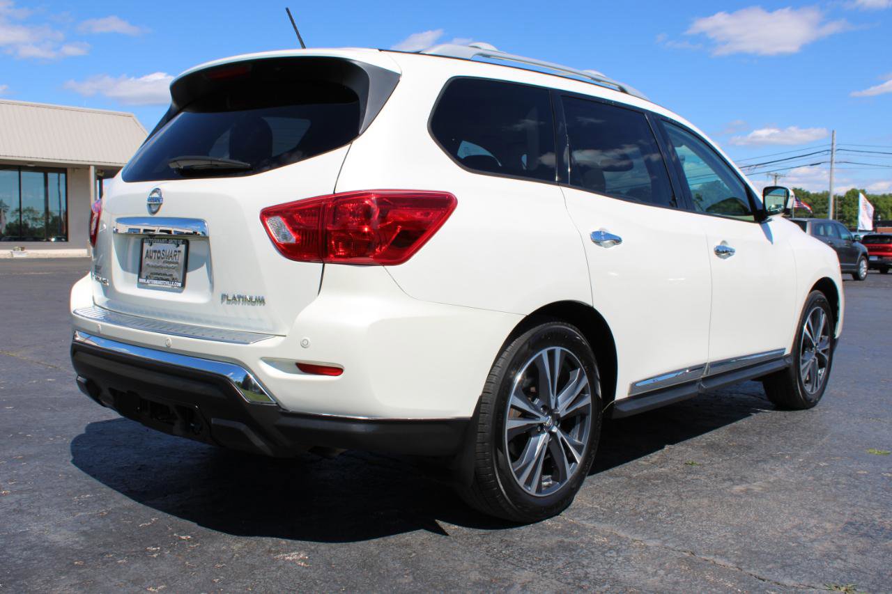 Used 2017 Nissan Pathfinder Platinum w/ Cargo Package FWD image 4
