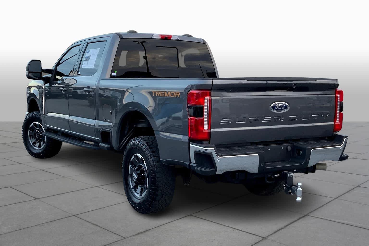 Used 2023 Ford F250 Lariat w/ Lariat Ultimate Package AWD/4WD image 12