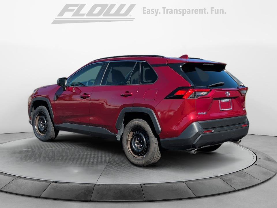 Used 2020 Toyota RAV4 LE FWD image 6
