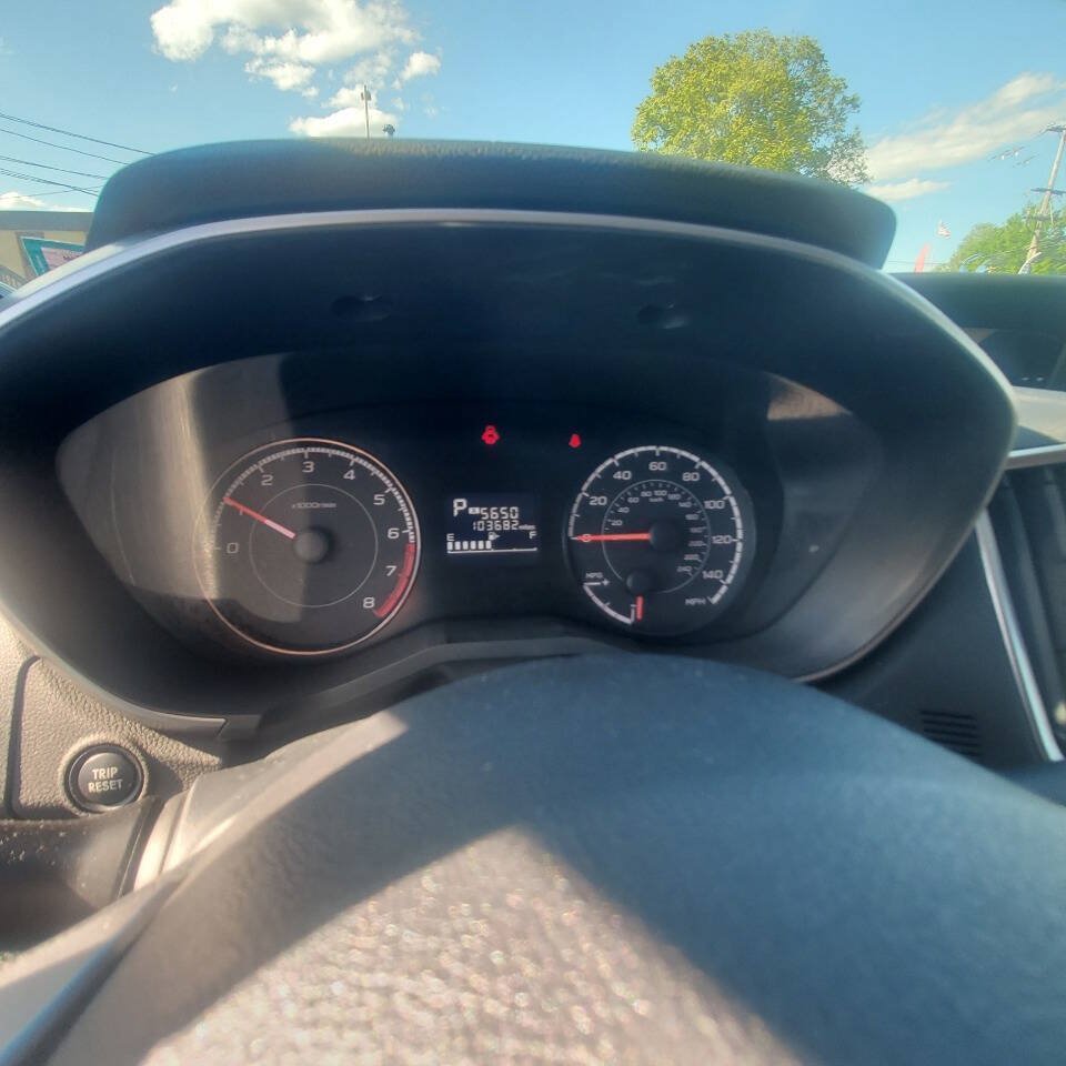 Used 2019 Subaru Crosstrek 2.0i Premium w/ Moonroof Package AWD/4WD image 17