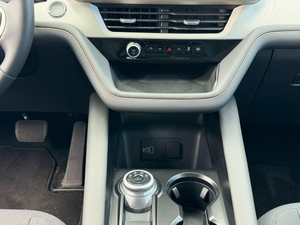 New 2026 Ford Explorer Active AWD/4WD image 8