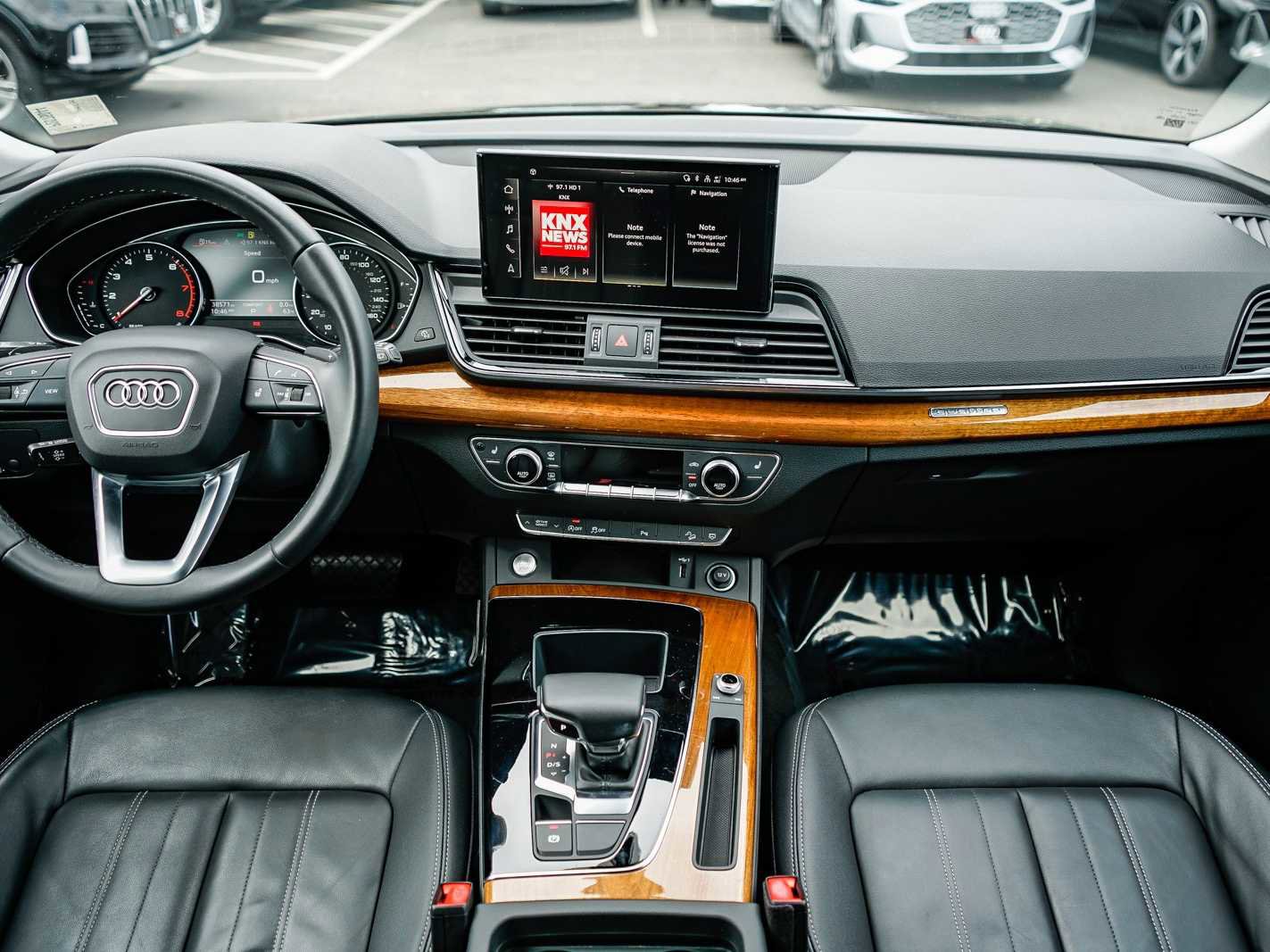 Used 2023 Audi Q5 2.0T Premium w/ Convenience Package image 11