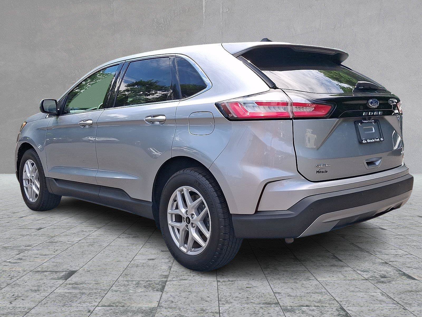 Used 2024 Ford Edge SEL AWD/4WD image 4