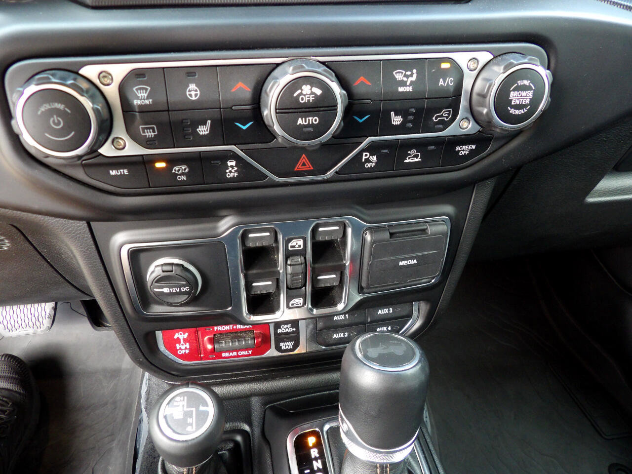 Used 2023 Jeep Wrangler Unlimited Rubicon 392 w/ Dual Top Group image 18